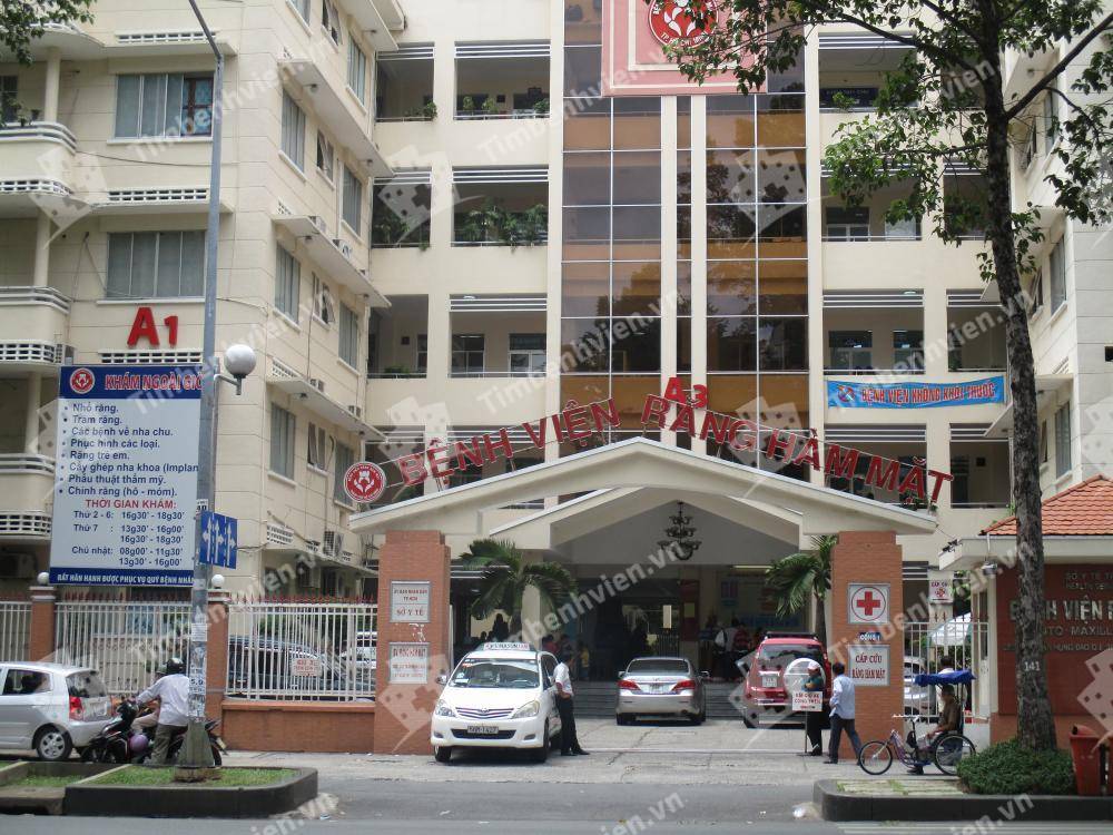 Bệnh Viện Răng Hàm Mặt Thành Phố Hồ Chí Minh - Cổng chính