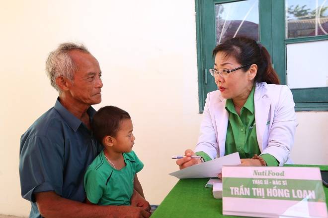 1.000 trẻ được kiểm tra sức khỏe, dinh dưỡng tại Hà Nội